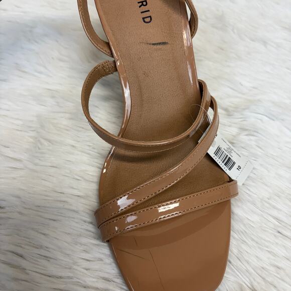NWT Torrid Strappy Lucite Heeled Sandal Beige Size 10 Extra Wide Width - Picture 9 of 9